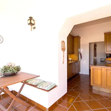 R. Mal. Carmona 2 Apartment